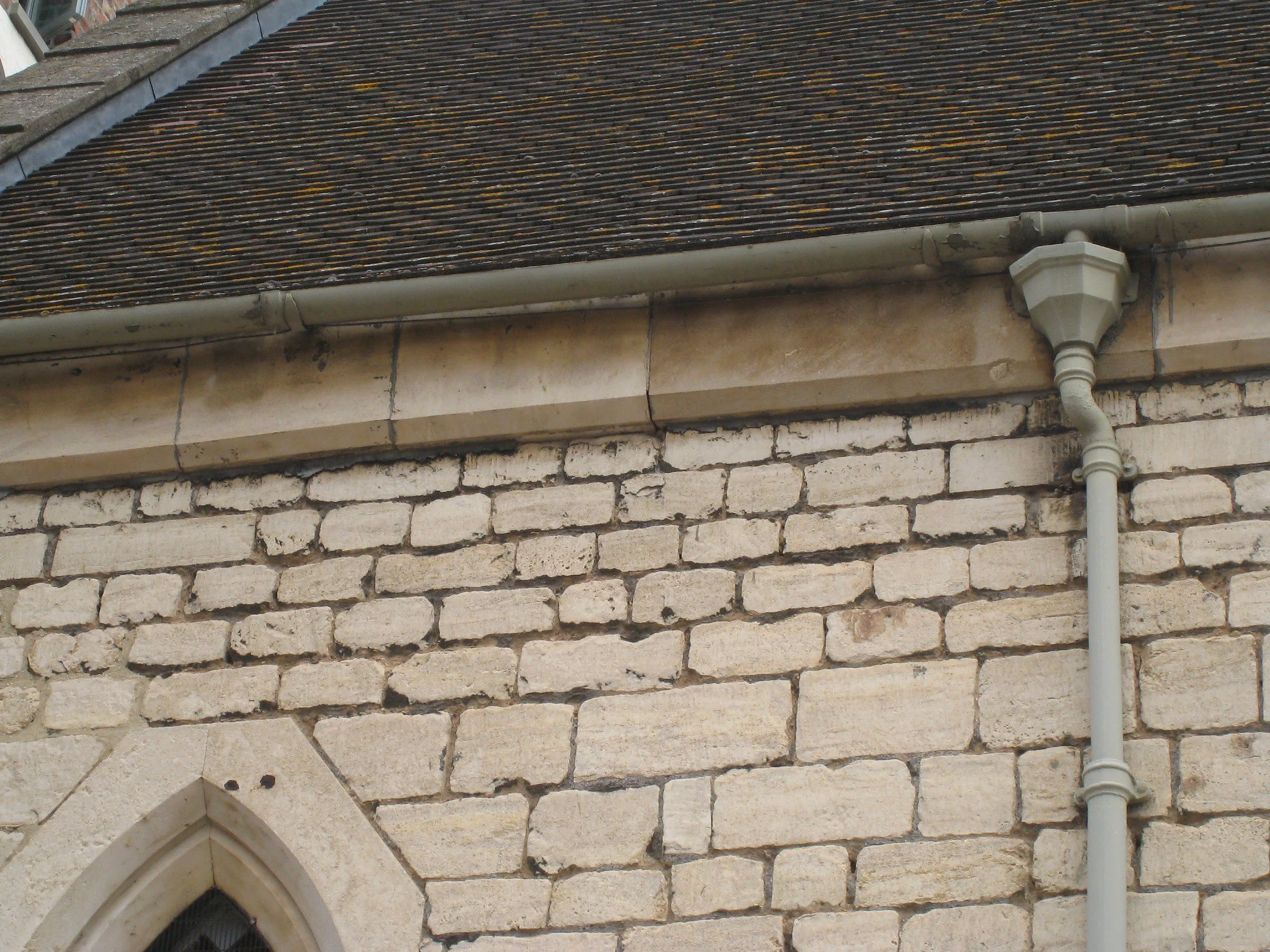 Cast iron guttering