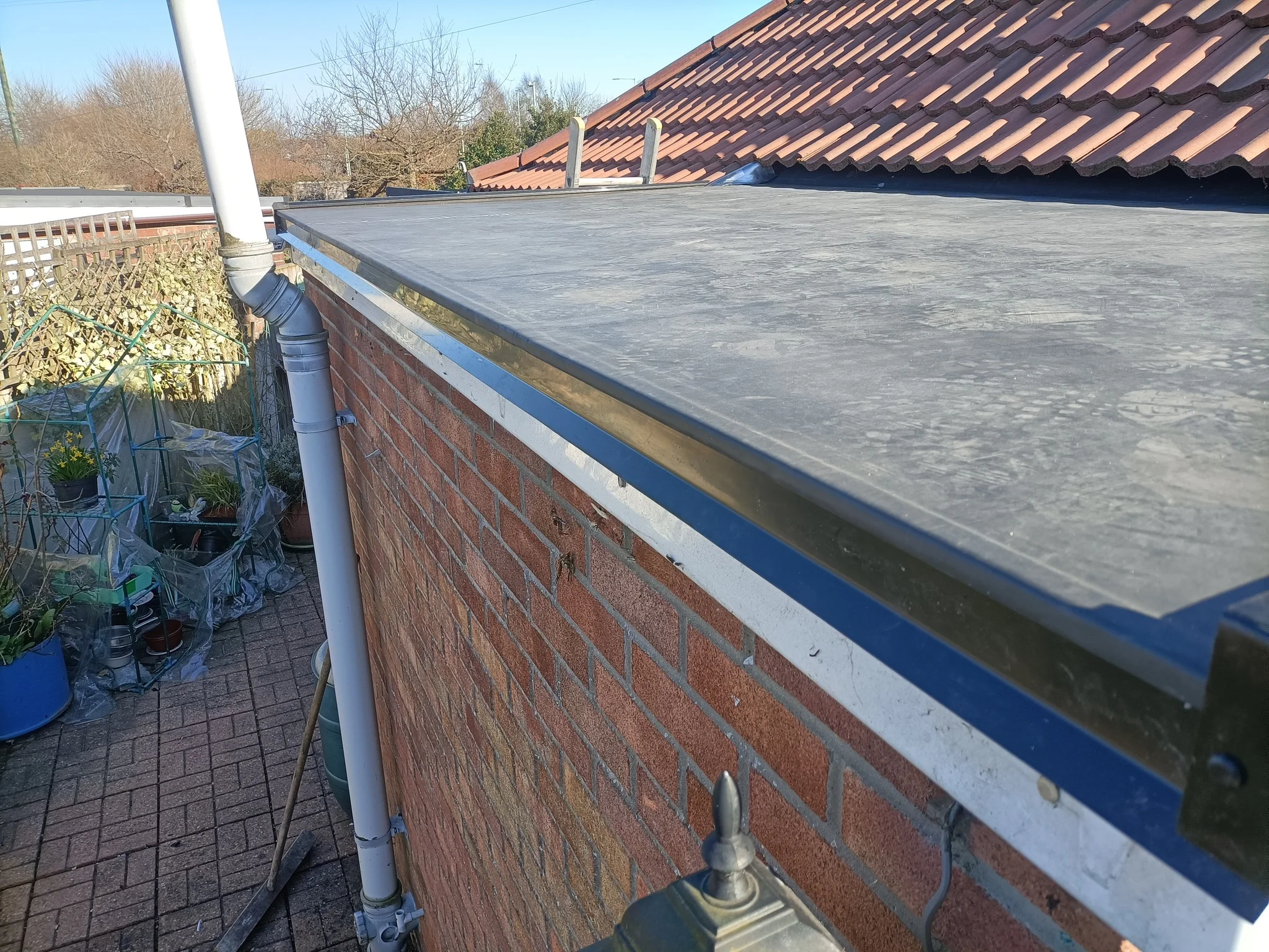EPDM rubber roofing system